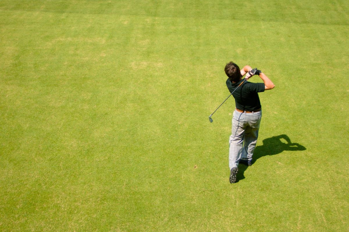 How Balance Training Improves Golf Swing Consistency